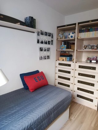 Muebles y armario de habitación