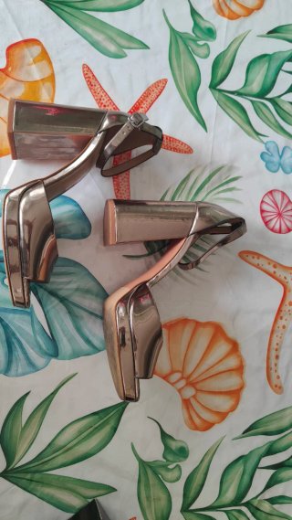 Sandalias Stradivarius Tacon Bronce Metalizado