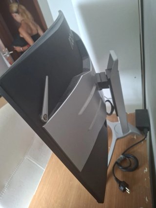 Monitor Curvo AOC 32" 2K 144Hz