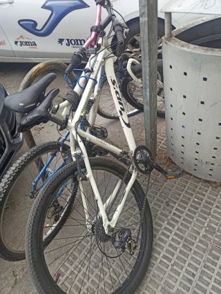 Bicicleta de Montaña CUPS Blanca