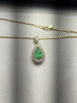 Colgante de plata S925 con Esmeralda