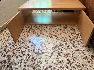 Mueble bajo de madera