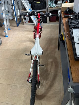 Bicicleta Specialized Hardrock Roja