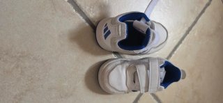 Scarpe Adidas Bambino Taglia 23