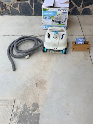 Robot Limpiafondos Intex ZX300