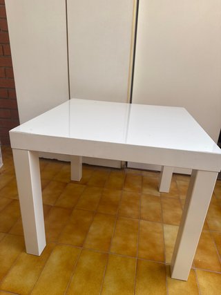 Mesa cuadrada blanca Ikea Lack