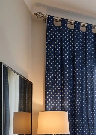Cortinas de salón azul
