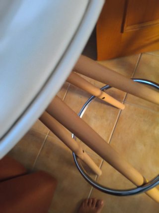 OFERTA. Mesa Alta Bar con Estantes Laterales.