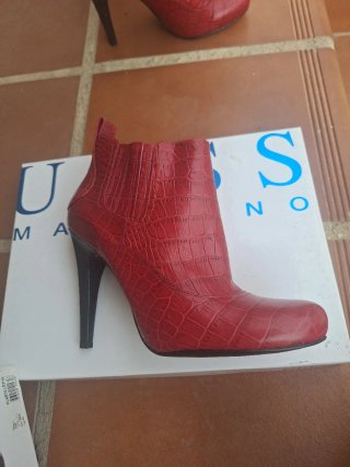 Botines Guess Rojos Piel Cocodrilo