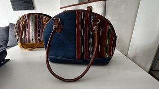 Bolso de mano con diseño étnico