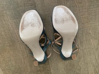 Sandalias TIFFI piel tacón verde
