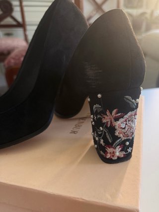 Zapatos de tacón bordados Menbur talla 39
