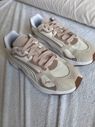 Zapatillas Puma Beige y Rosa