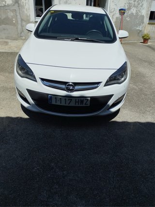 Opel Astra 2014