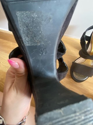 Sandalias de tacón negras con plataforma