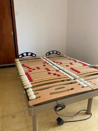 Somier reclinable de madera y metal