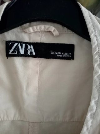 Chaqueta Beige Zara