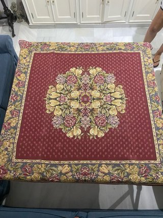 Tapete para mesa camilla floral