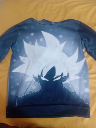 Sudadera con estampado de anime