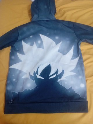 Sudadera con estampado de anime