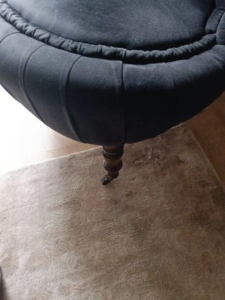 Silla Costurera Antigua Restaurada.patas torneadas