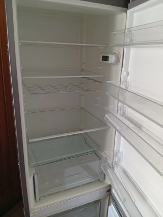 Nevera para piezas o reparación
