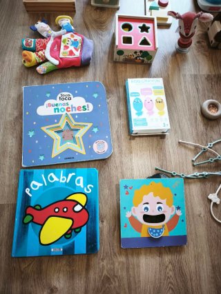 Set de juguetes para bebes entre 6m i 1'5 años
