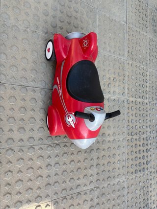 Correpasillos Cohete Radio Flyer