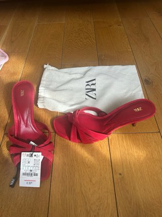Sandalias Zara Piel Rojas Talla 39