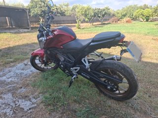 Honda CB125R Granate