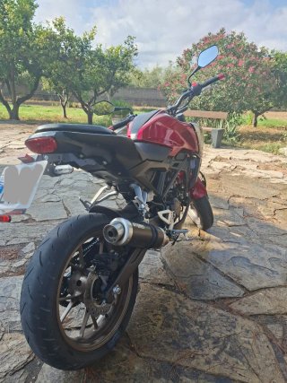 Honda CB125R Granate