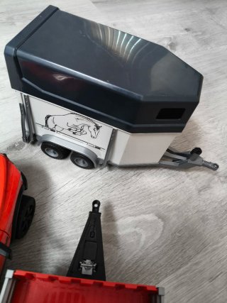 Camioneta Juguete Roja + 2 remolques