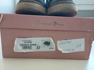 Zapatos Azules Alma en Pena con Tachuelas