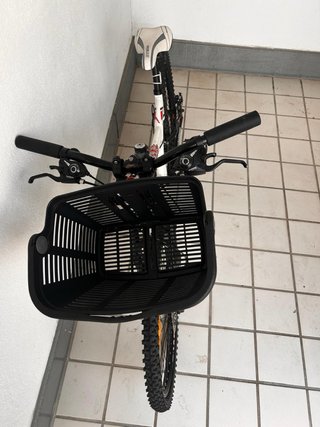 Bicicleta MTB doble suspensión con cesta – Shimano