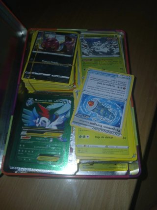 Caja Metálica Pokémon Vivid Voltage