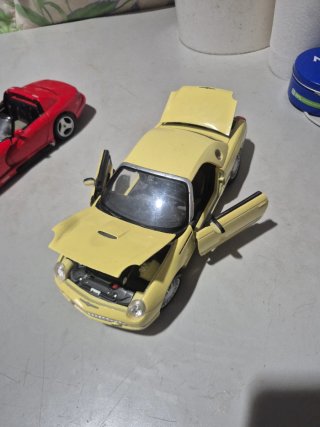 Maqueta Ford Thunderbird 1:18