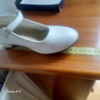 Zapatos blancos niña tacón talla 30