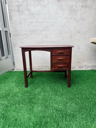 Mesa escritorio madera castaño antigua