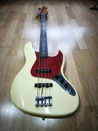 Vendo/cambio Fender Jazz Bass RI62 US