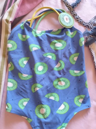 Lote Bañador kids y Bikini neck and neck Talla 3