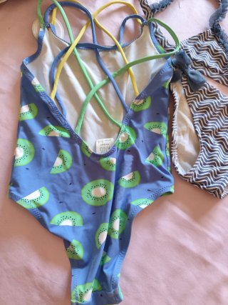 Lote Bañador kids y Bikini neck and neck Talla 3