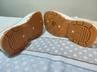 Zapatillas Deportivas Doradas tipo converse