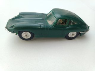 Scalextric Jaguar E Circuit 24