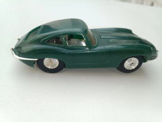 Scalextric Jaguar E Circuit 24