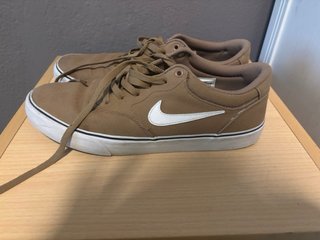 Zapatillas Nike Marrones