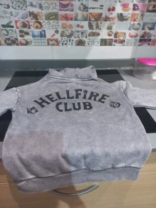 Sudadera Hellfire Club Stranger Things