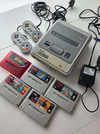 Super Nintendo + 5 Juegos
