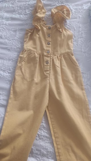 Macacão Amarelo Zippy