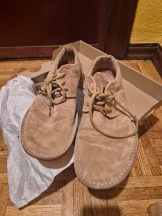 Zapatos Camper Beige y Rojo