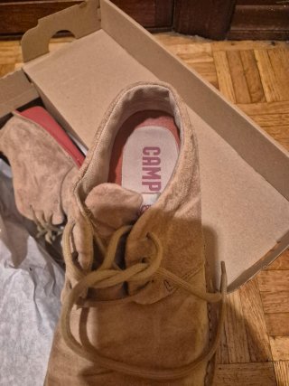 Zapatos Camper Beige y Rojo